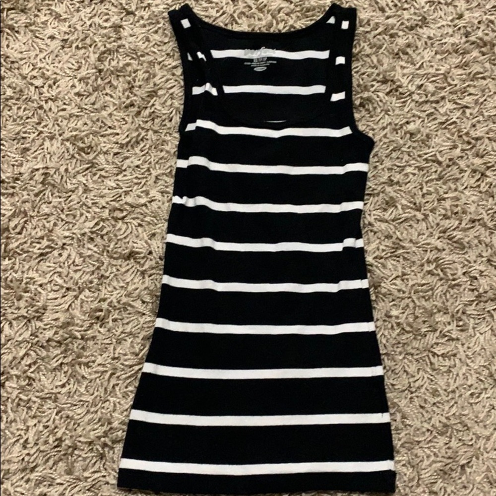 🥳5/$20🥳 Cute striped tank